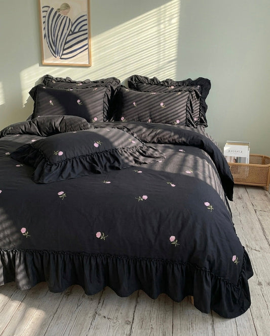 Muse Black Quilt Cover Set