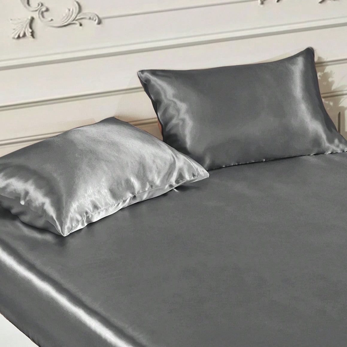 Selene Pillowcase Set